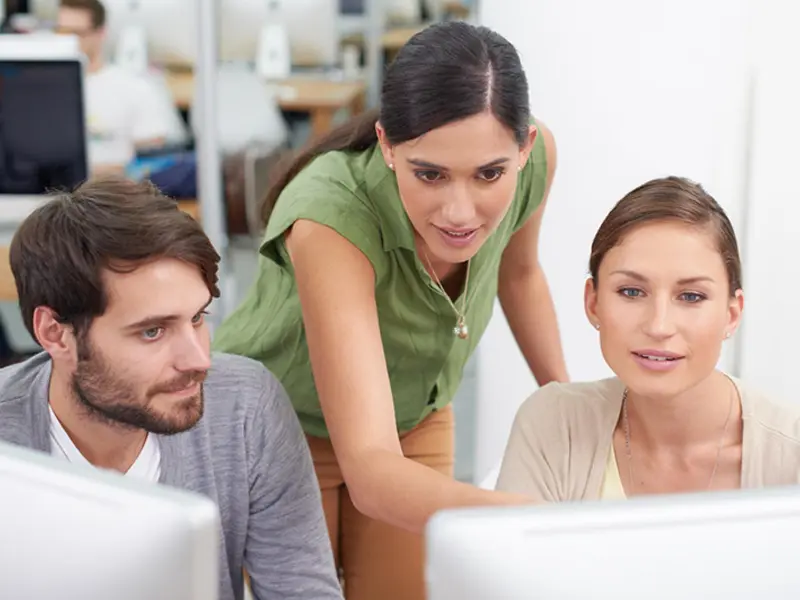 Personas en un curso de herramientas de analíticas de datos via remota ofrecido por WaveBI