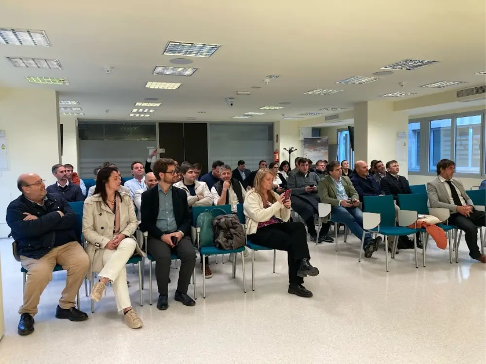 Participantes de la Misión comercial reunidos en la Corporacion Técnologia de Málaga - WaveBI