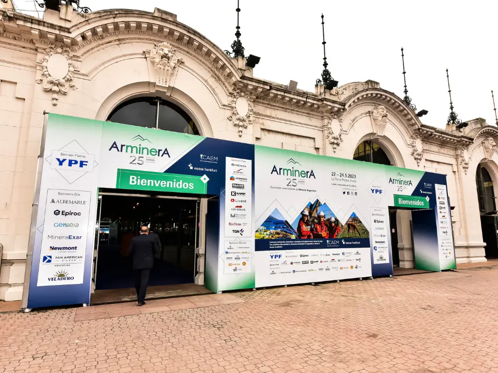 Puerta de Ingreso a la expo Arminera 2025